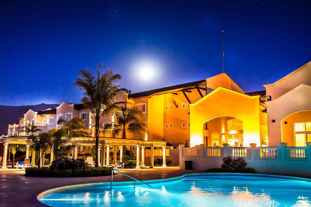 Howard Johnson Resort Spa & Convention Center Villa de Merlo Екстер'єр фото