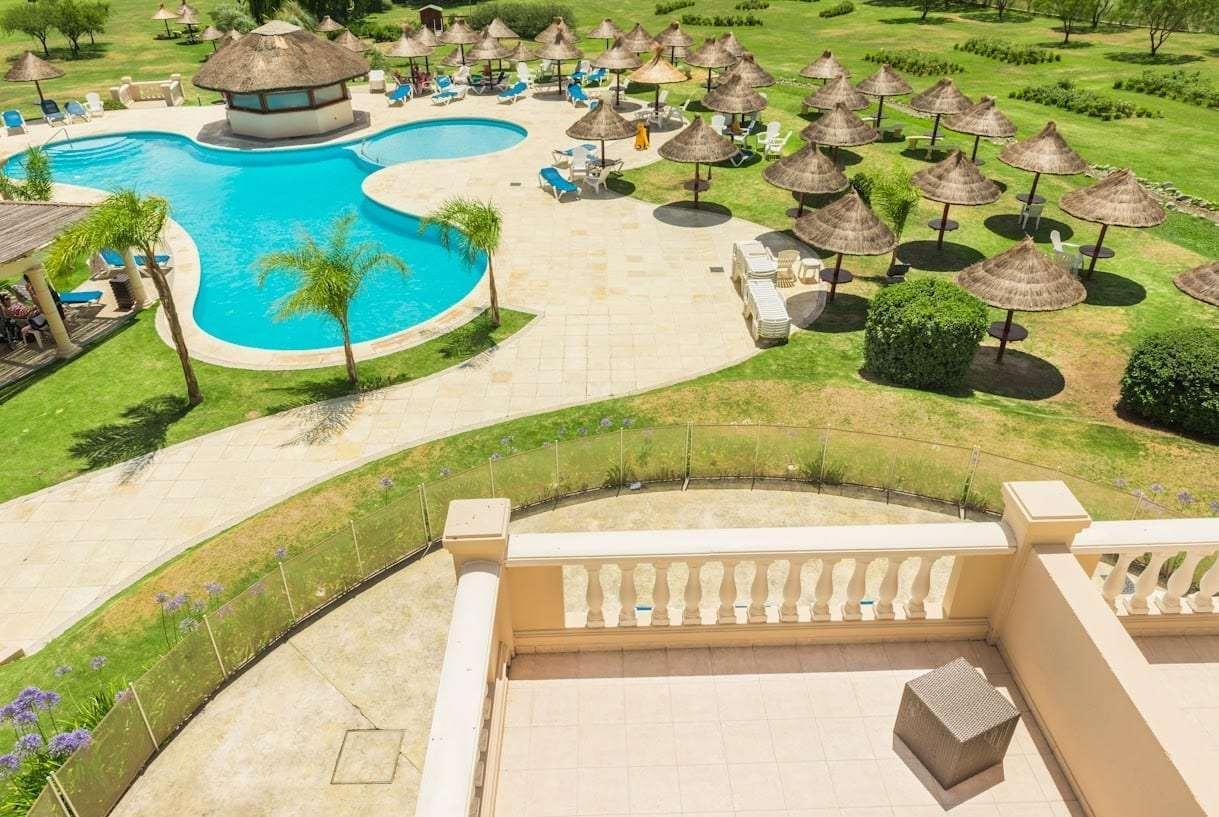 Howard Johnson Resort Spa & Convention Center Villa de Merlo Екстер'єр фото